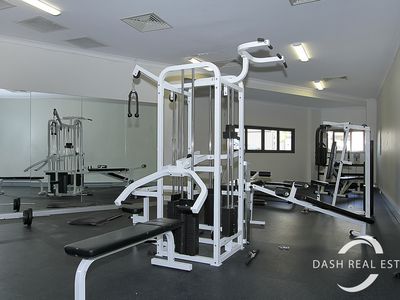 4/2 Walsh Loop, Joondalup