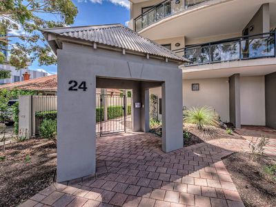 4 / 24 Charles Street, South Perth