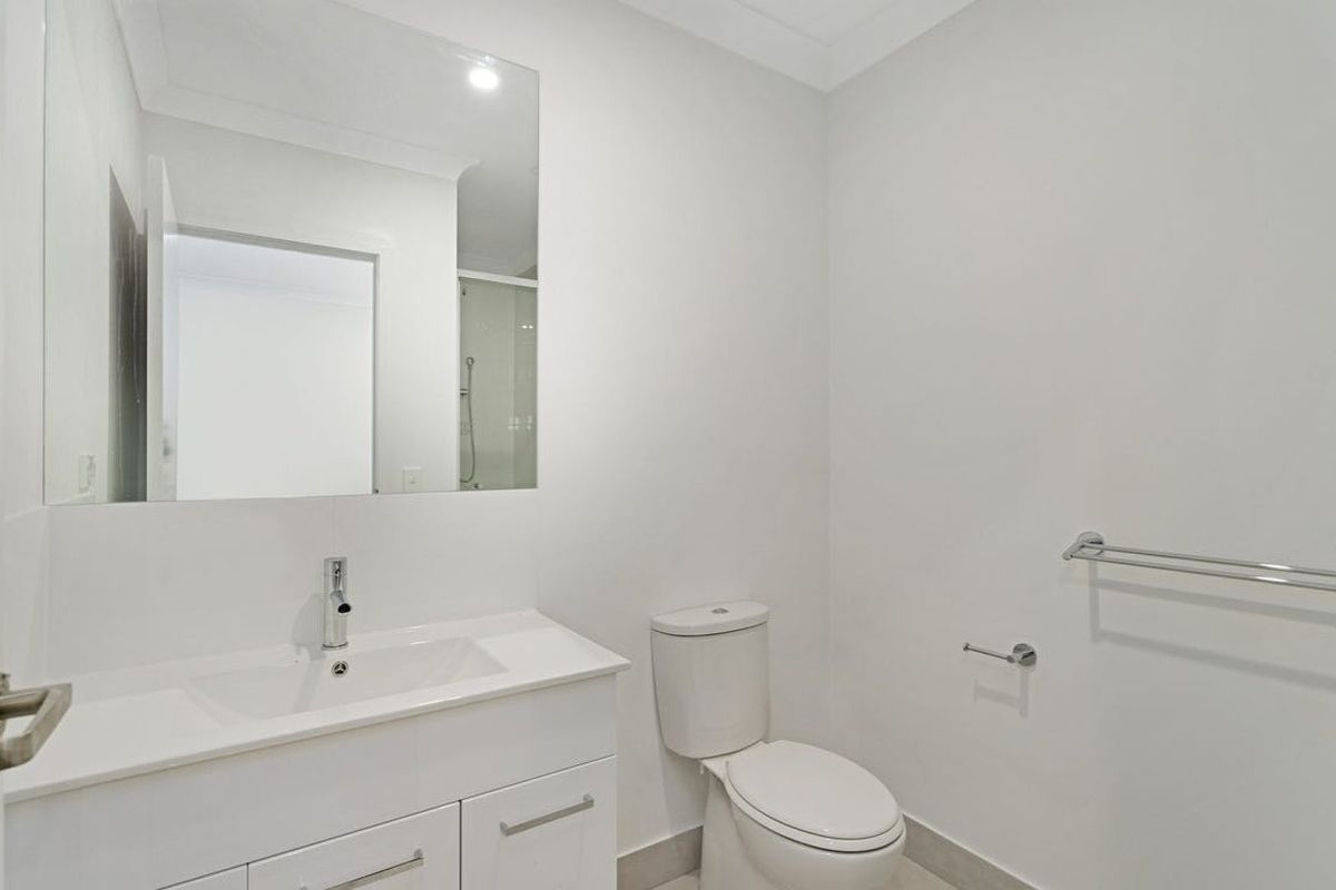 8 / 231 Government Road, Labrador