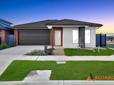 10 Nitre Street, Manor Lakes