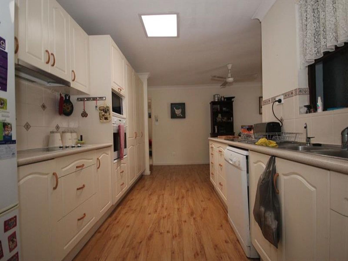 21 Tonia Ave, Salt Ash, Salt Ash - Thumbnail 8