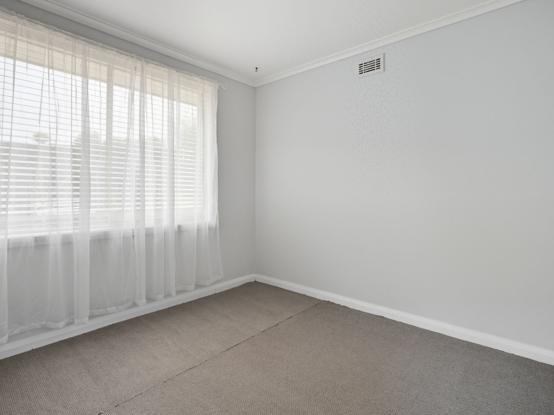 32 Stoke St, Ravenswood