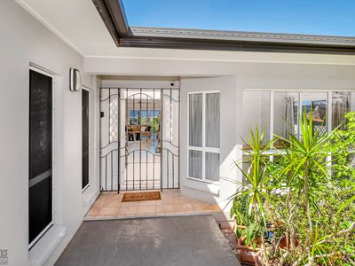 3 Leoni Close, Mooroobool