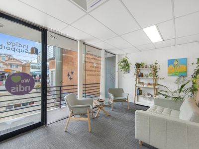 1 / 426 Logan Road, Stones Corner