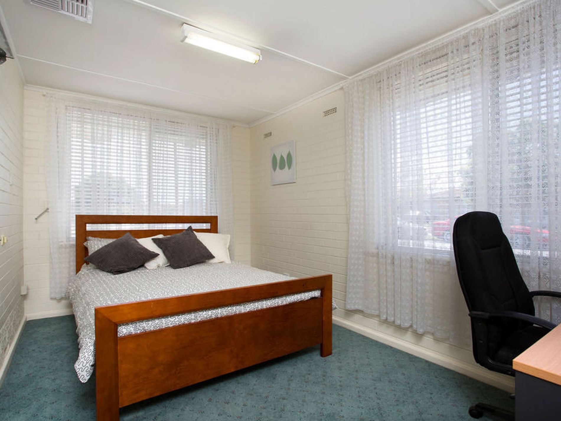 1 Carnegie Crescent, Netley