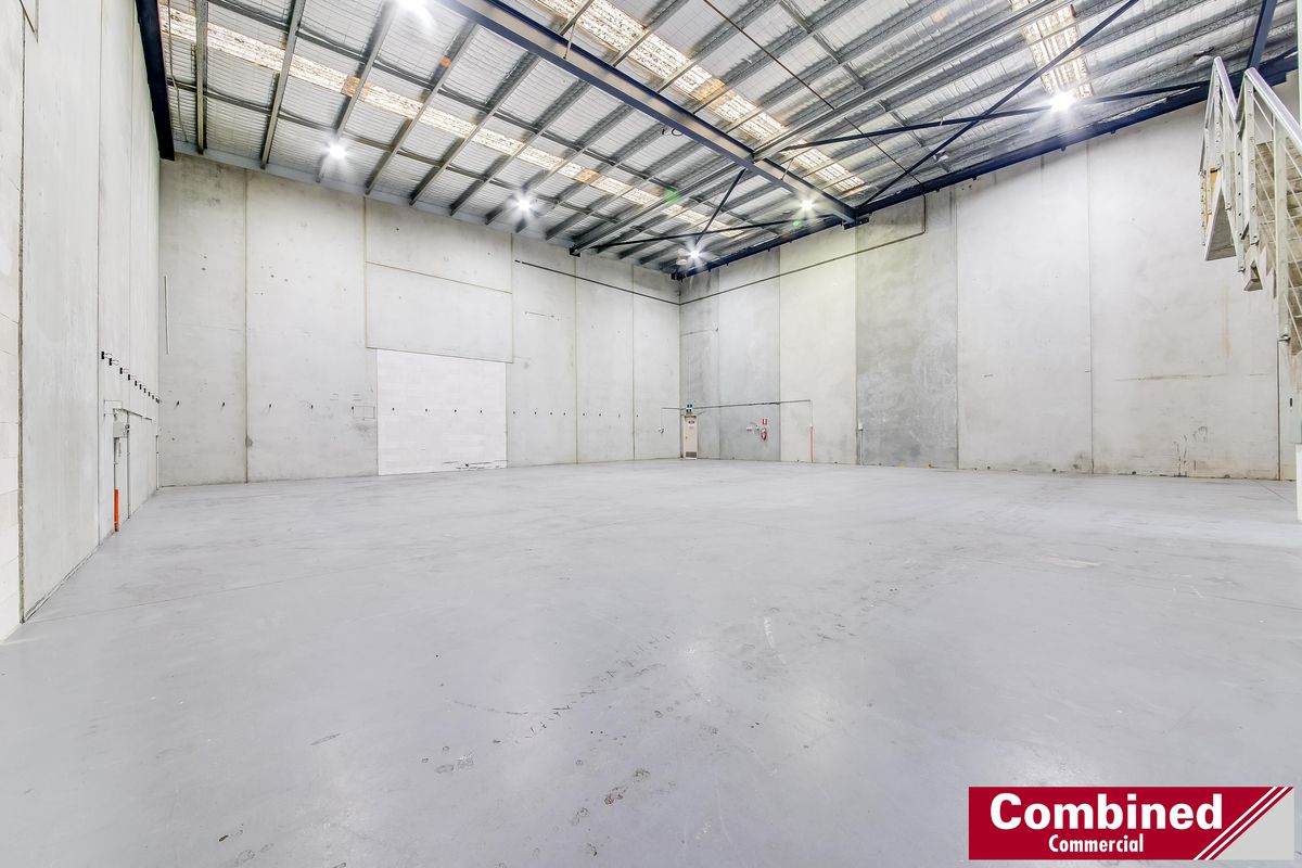 1 / 16 Porrende Street, Narellan