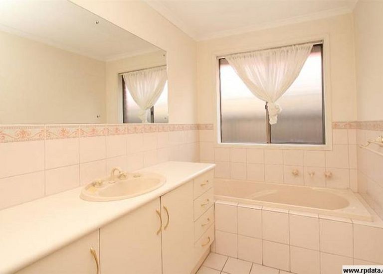 3 Joanna Court, Mitchell Park