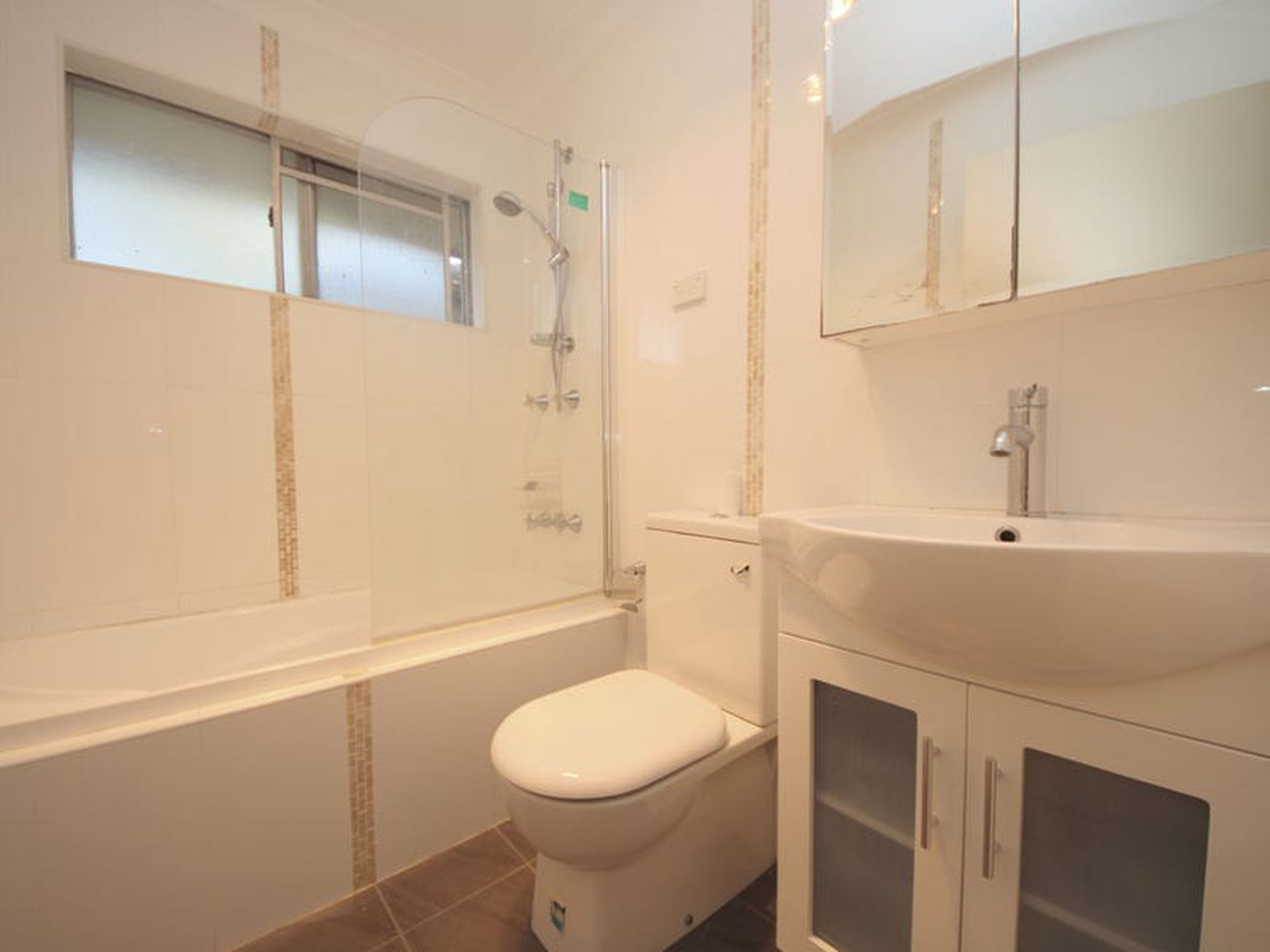 6 / 7-17 Edwin Street, Regents Park