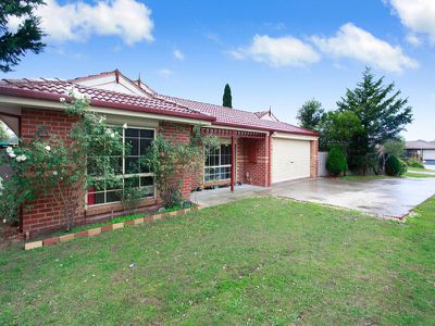 5 Oregon Crt, Narre Warren South
