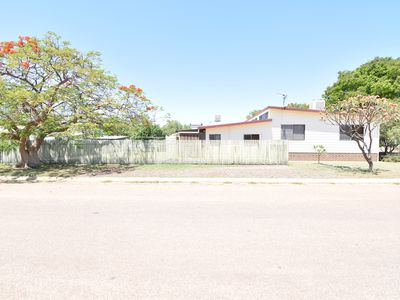 122 CASSOWARY STREET, Longreach