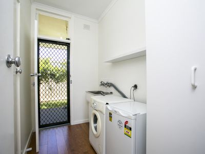 6 Churchill Drive, Modbury North