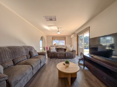 11 Byrnes Street, Swan Hill