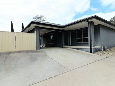 Unit 2 / 70 Redbank Road, Seymour