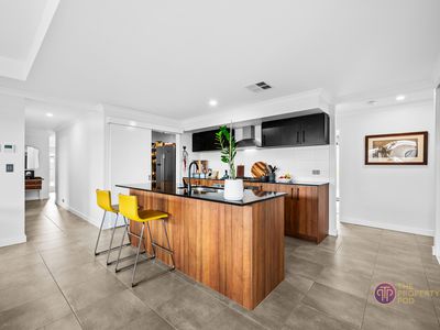 12 Furnell Way, Lakelands