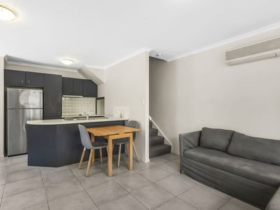 1 / 140 Carmody Road, St Lucia