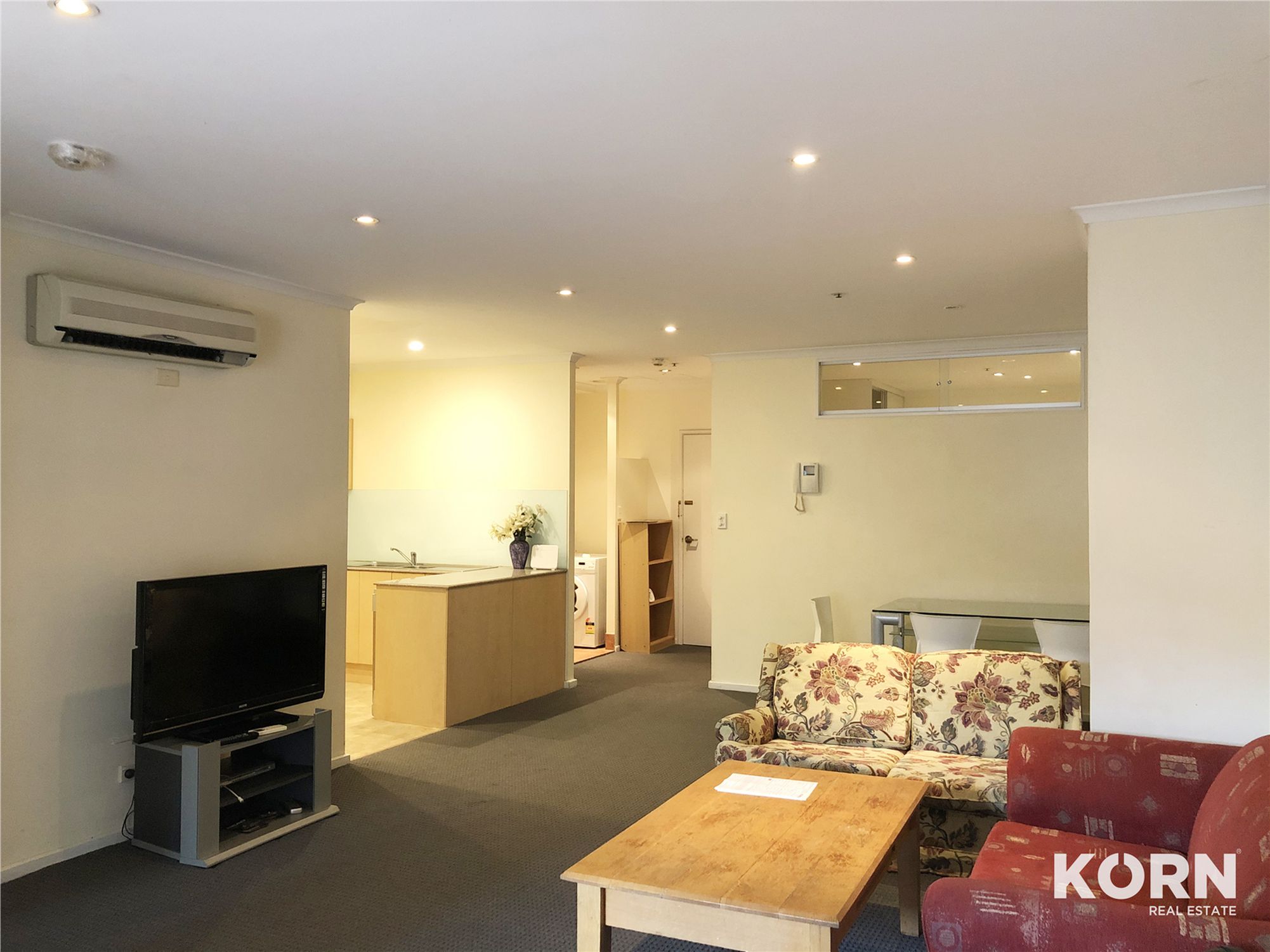 33 / 65 King William Street, Adelaide