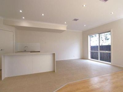 2 / 12 Kirk Street, Ringwood