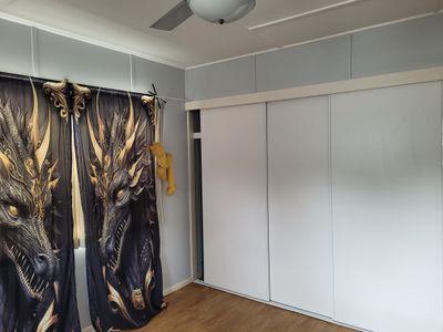 6 SUNRISE ROAD, Sapphire Central