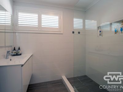 31 McInnes Street, Glencoe