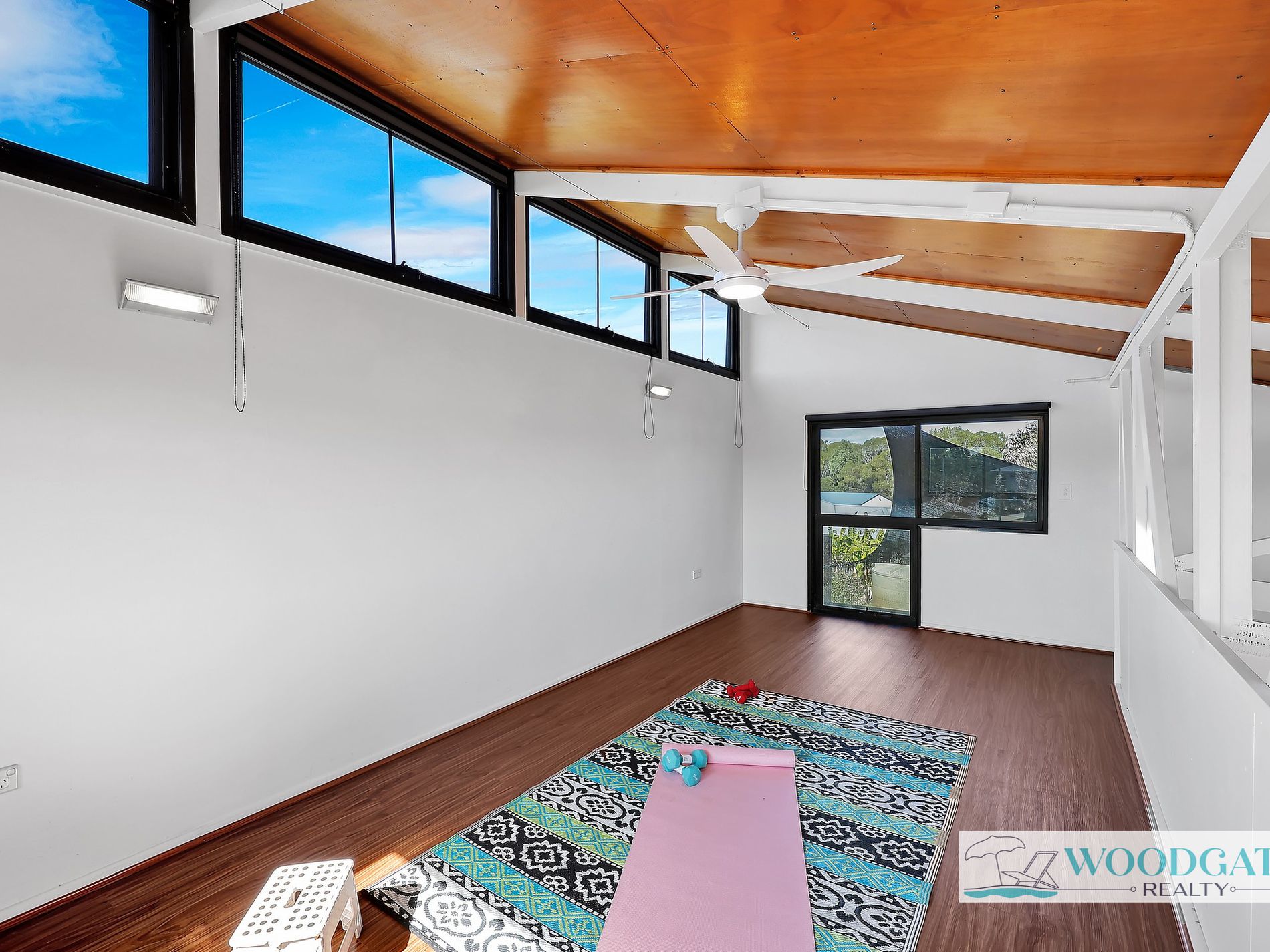 27 MACKEREL STREET, Woodgate