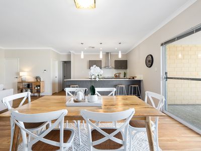 11 Barnard Grove, Byford