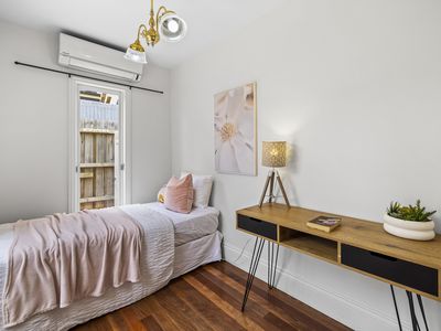 12 Little O'Grady Street, Albert Park