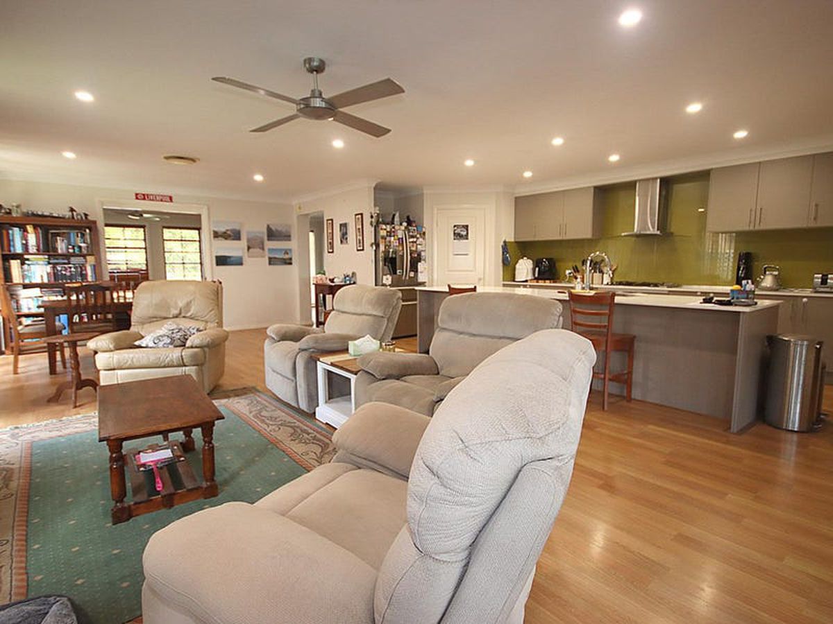 11 Broughton Circuit, Tanilba Bay, Tanilba Bay - Thumbnail 4
