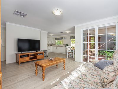 8 Foreshore Vista, Yanchep