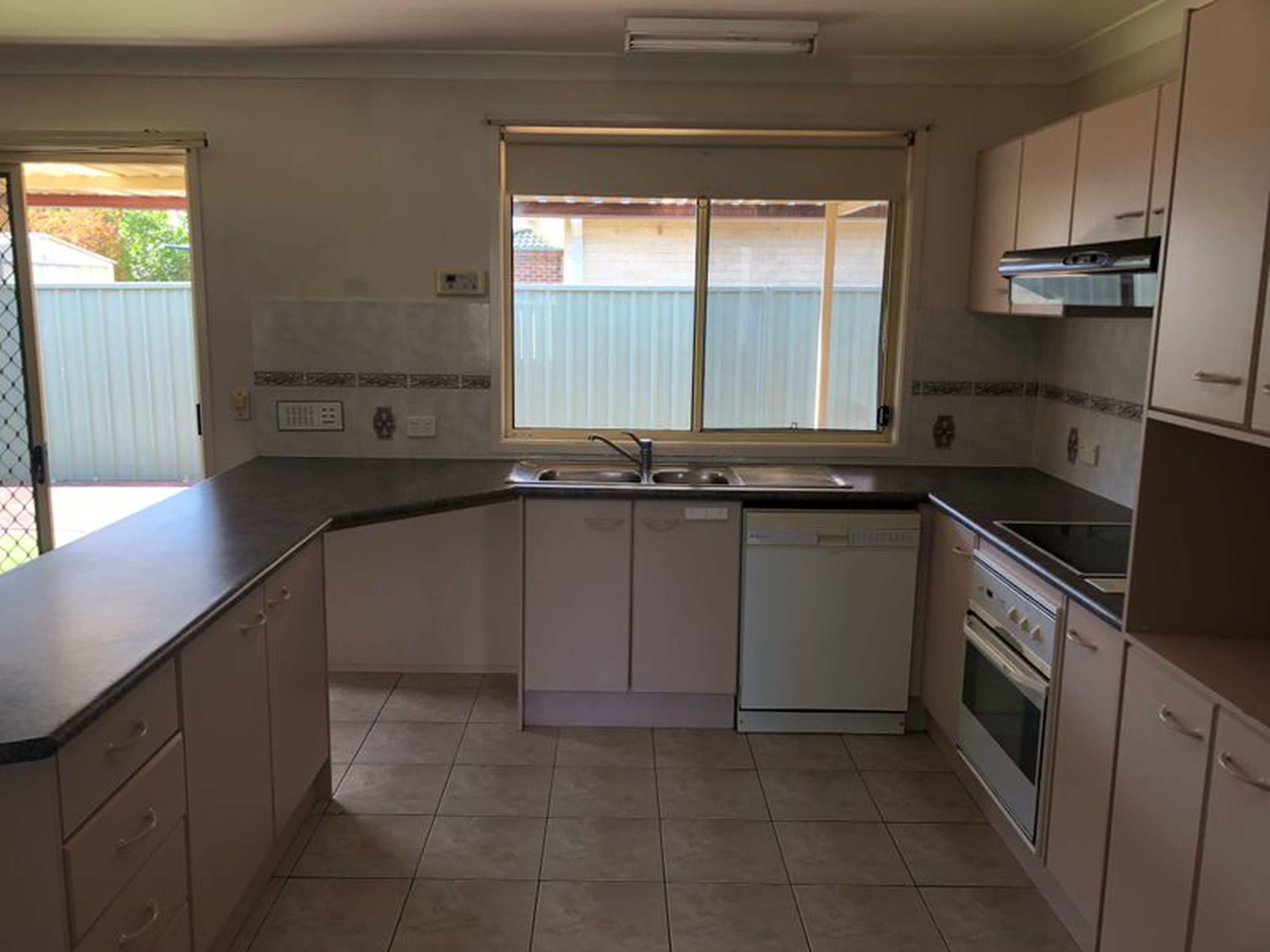 7 Bukari Way, GLENMORE PARK
