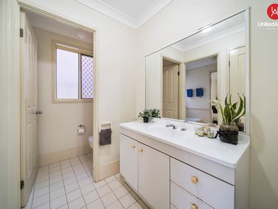 5 Yerrinbool Close, Prestons