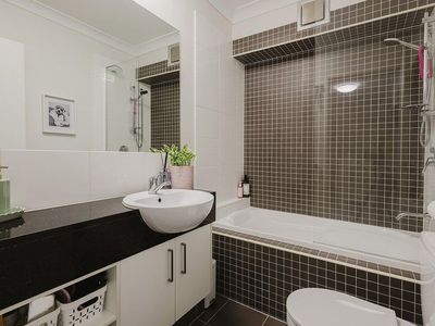 2 / 78 Melton Road, Nundah