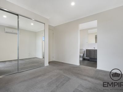 1 Gudali Walk, Clyde North