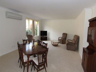 2 / 12 Cedar Grove, Forster