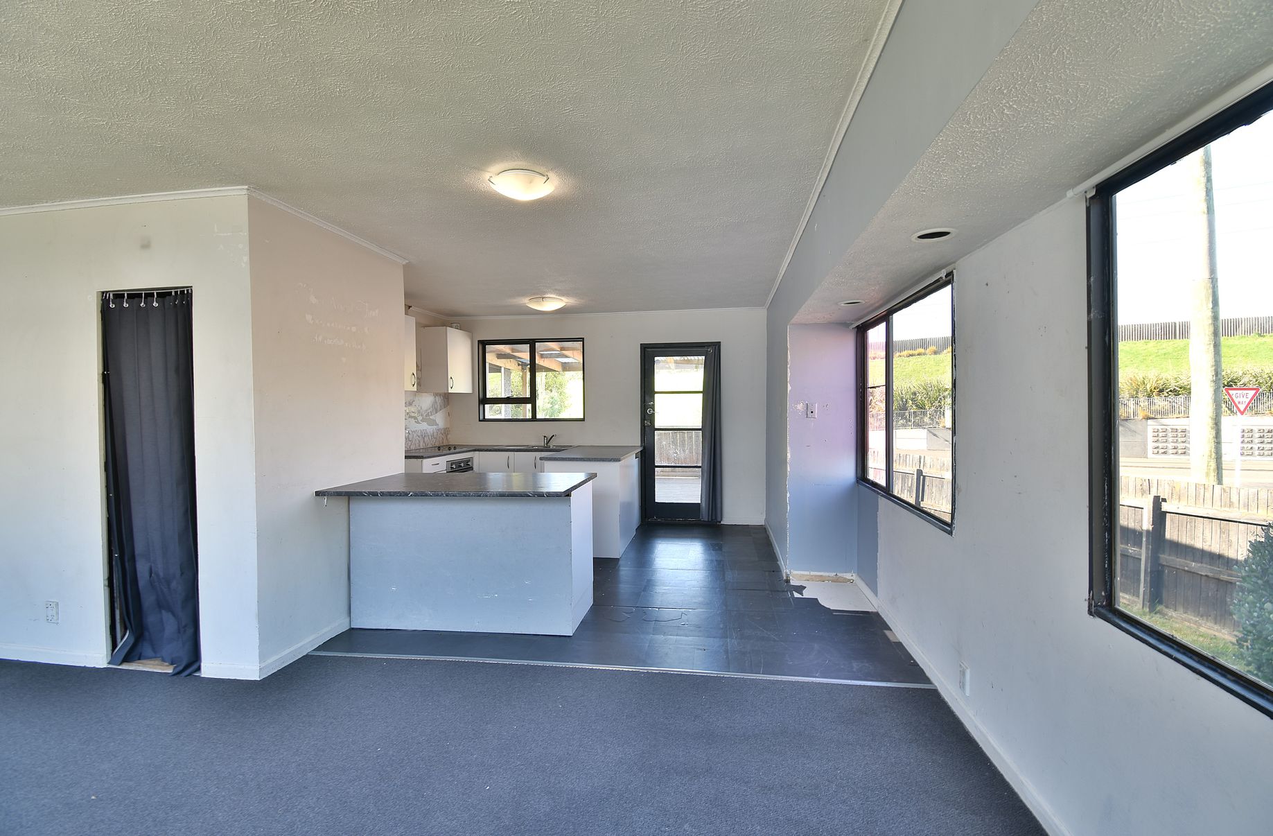 96 South Road, The Glen