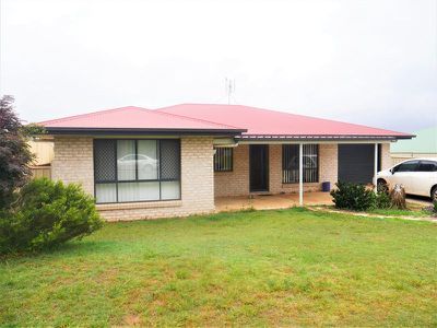 7 Allan Place, Kingaroy