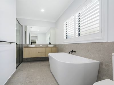 15 AXFORD BOULEVARD, Wodonga