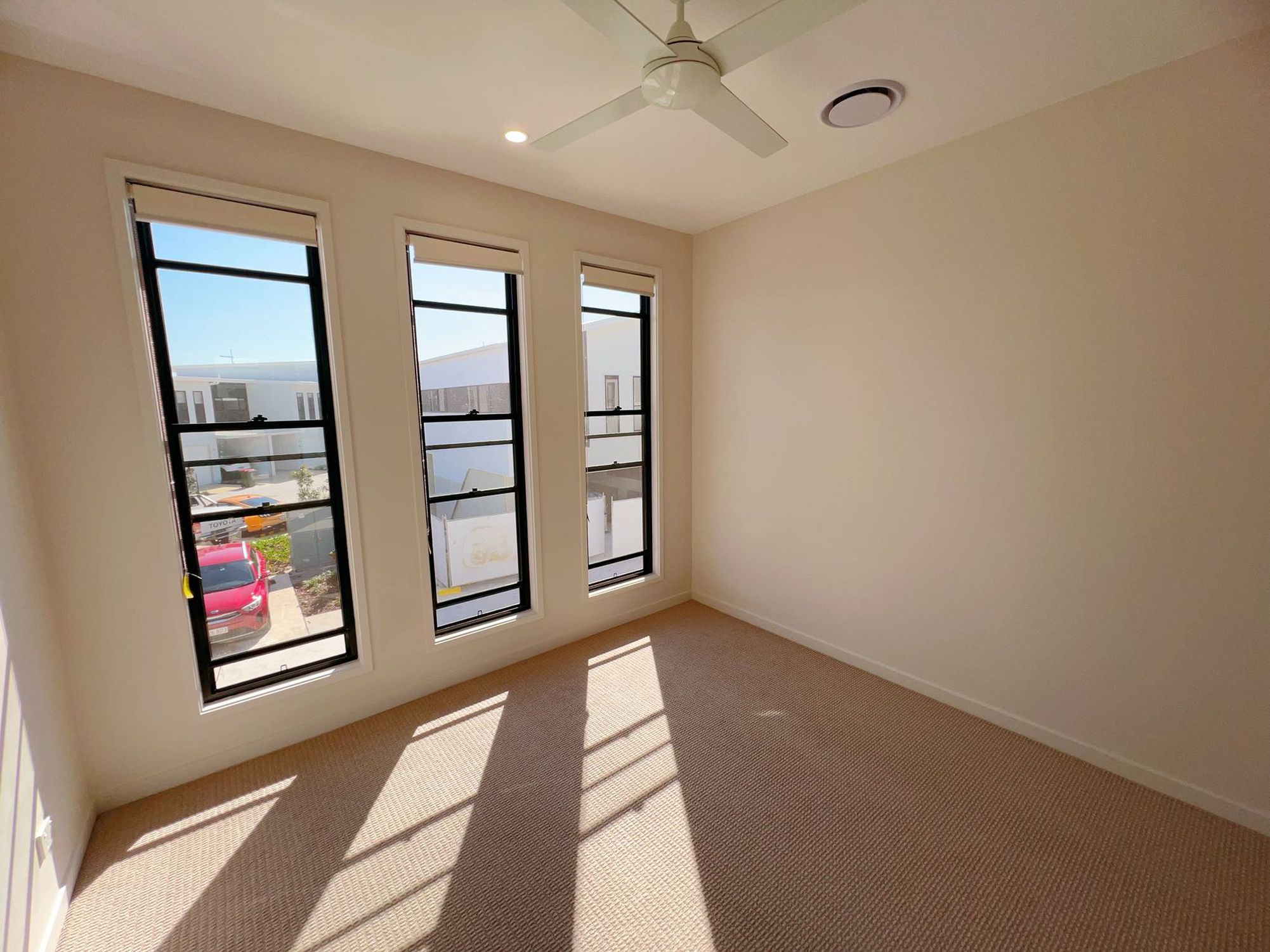 17 / 1 Lake Serenity Boulevard, Helensvale