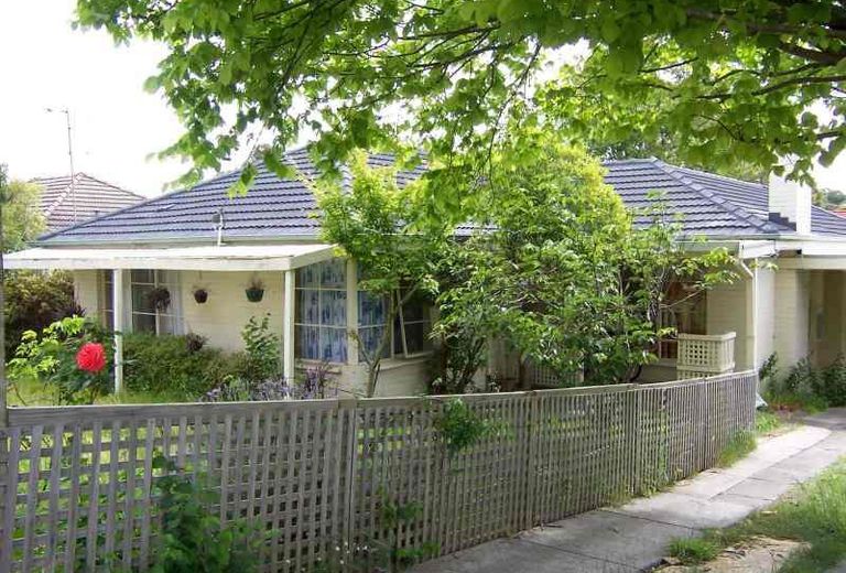 19 Dunscombe Avenue, Glen Waverley