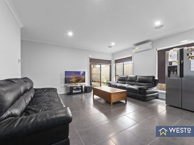 18 Harker Esplanade, Tarneit