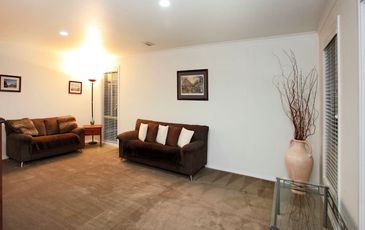 21 Janet Bowman, Beaconsfield