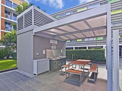 650 / 5 Rothschild Avenue, Rosebery