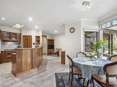 5 Janine Court, Somerville