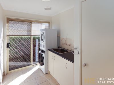 16 Burnett Street, Horsham