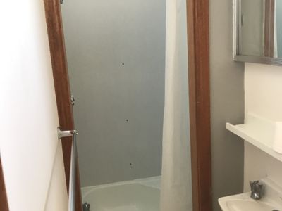 6 / 3 East Court, Newcomb