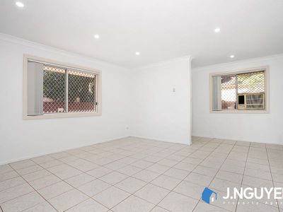 2 / 39 Emery Avenue, Yagoona