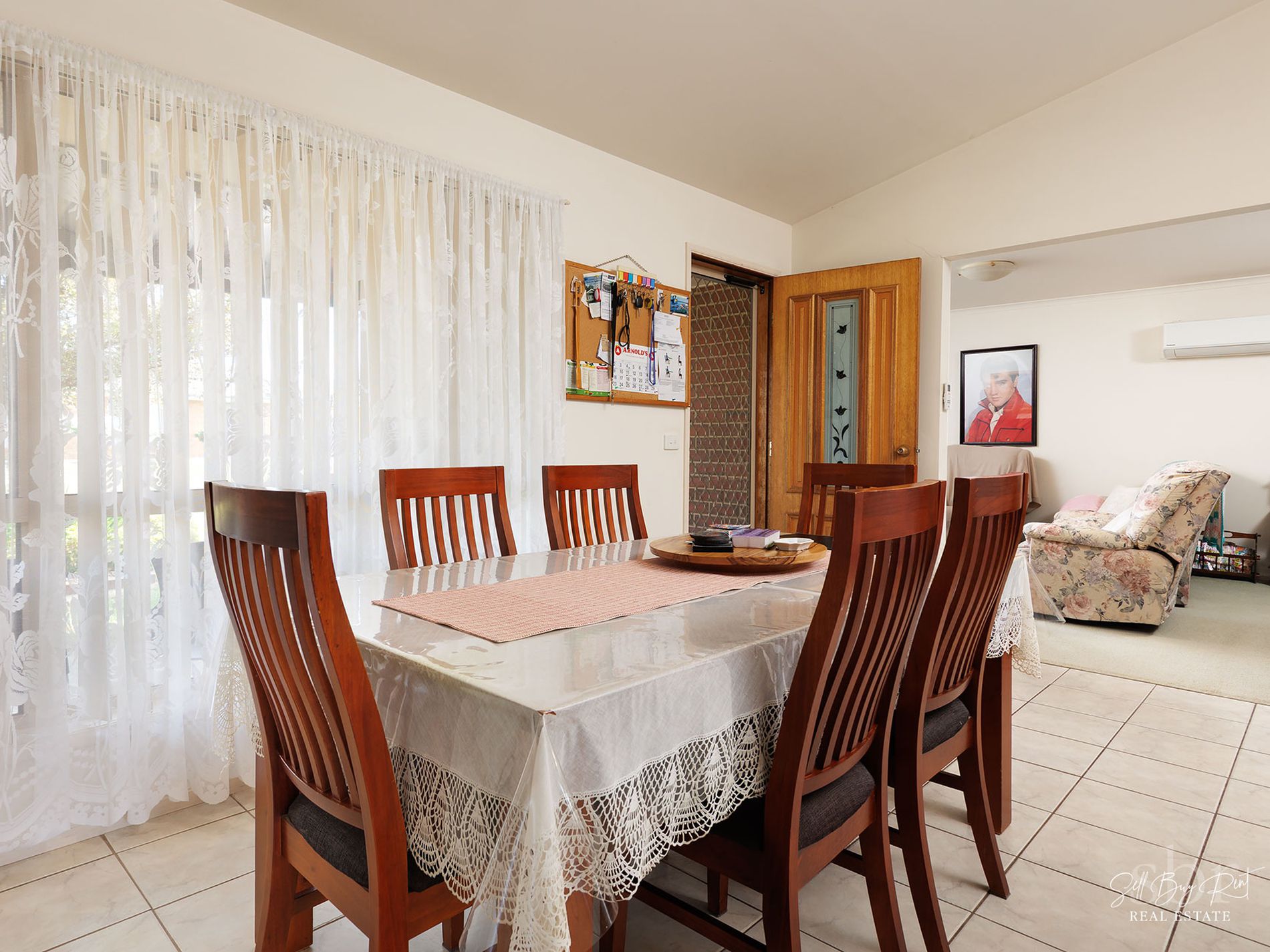 11 CLIFFORD COURT, Wodonga