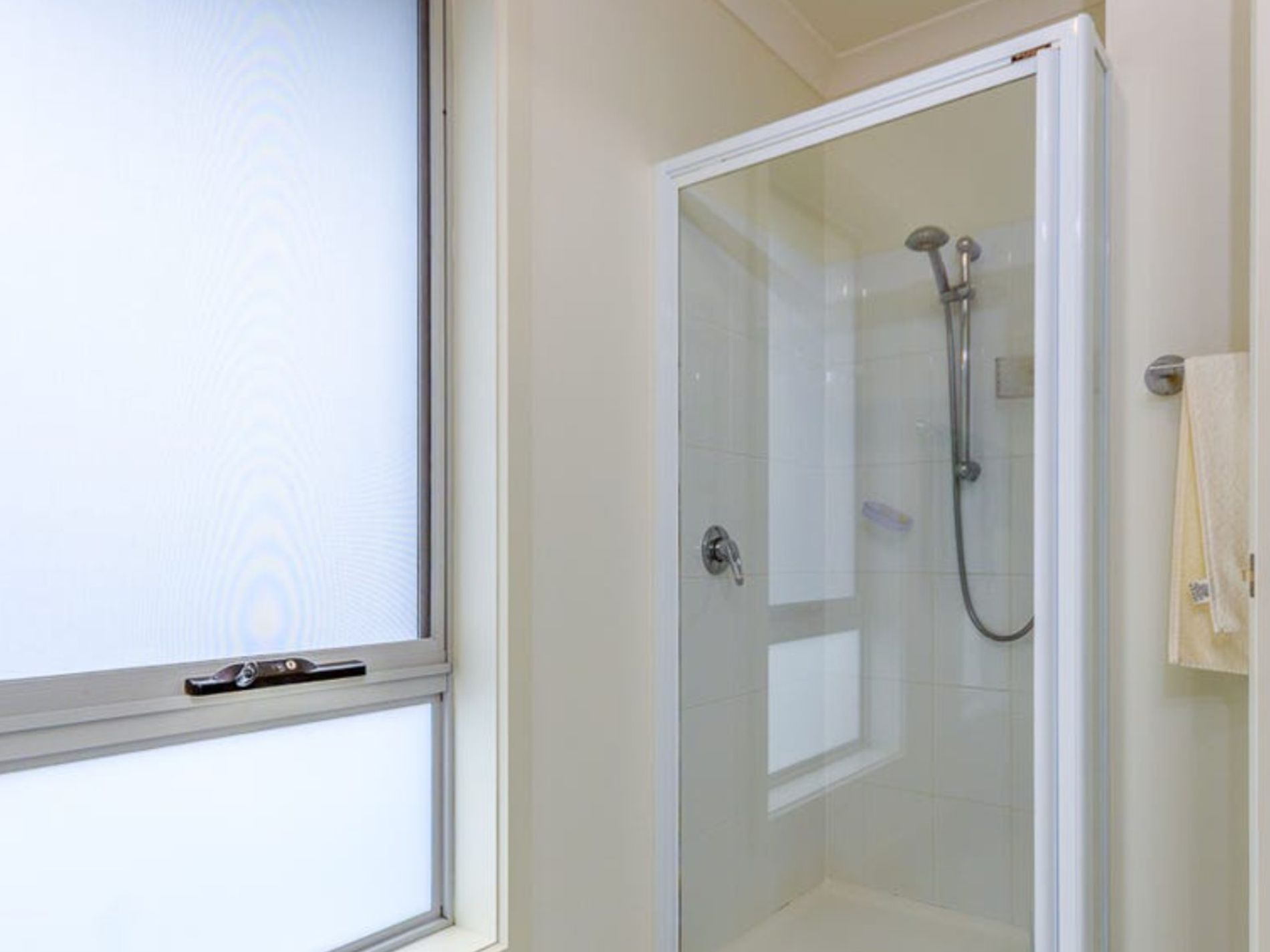 2 / 13 Bradford Avenue, Prospect Vale