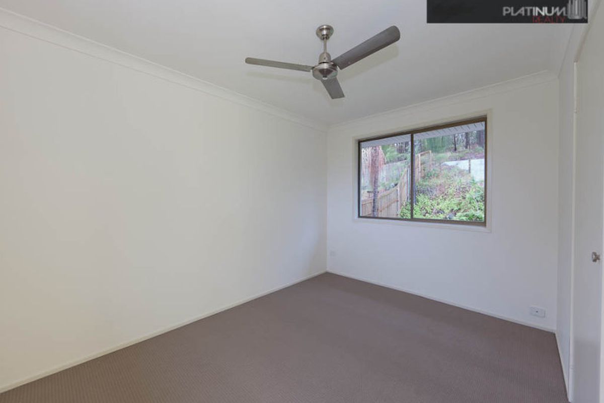 31 Grebe Place, Burleigh Waters