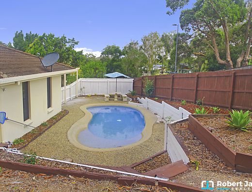Noosa Heads Single Level Family Home with Resort Style Pool image 2