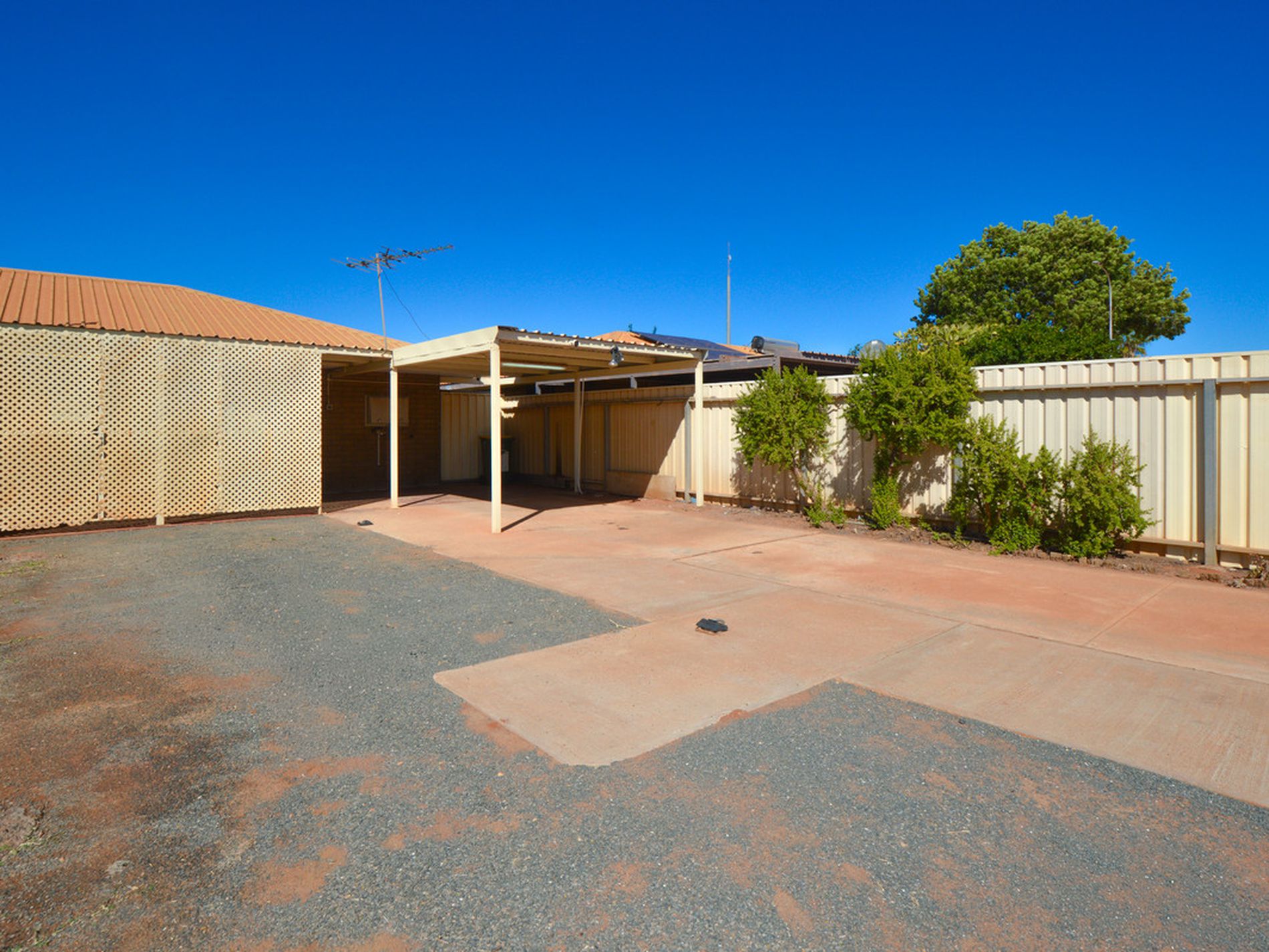 4 Yanderra Crescent, South Hedland